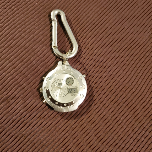 Silvertone  Analog-Digital Key Ring Clip-On - Picture 9 of 9